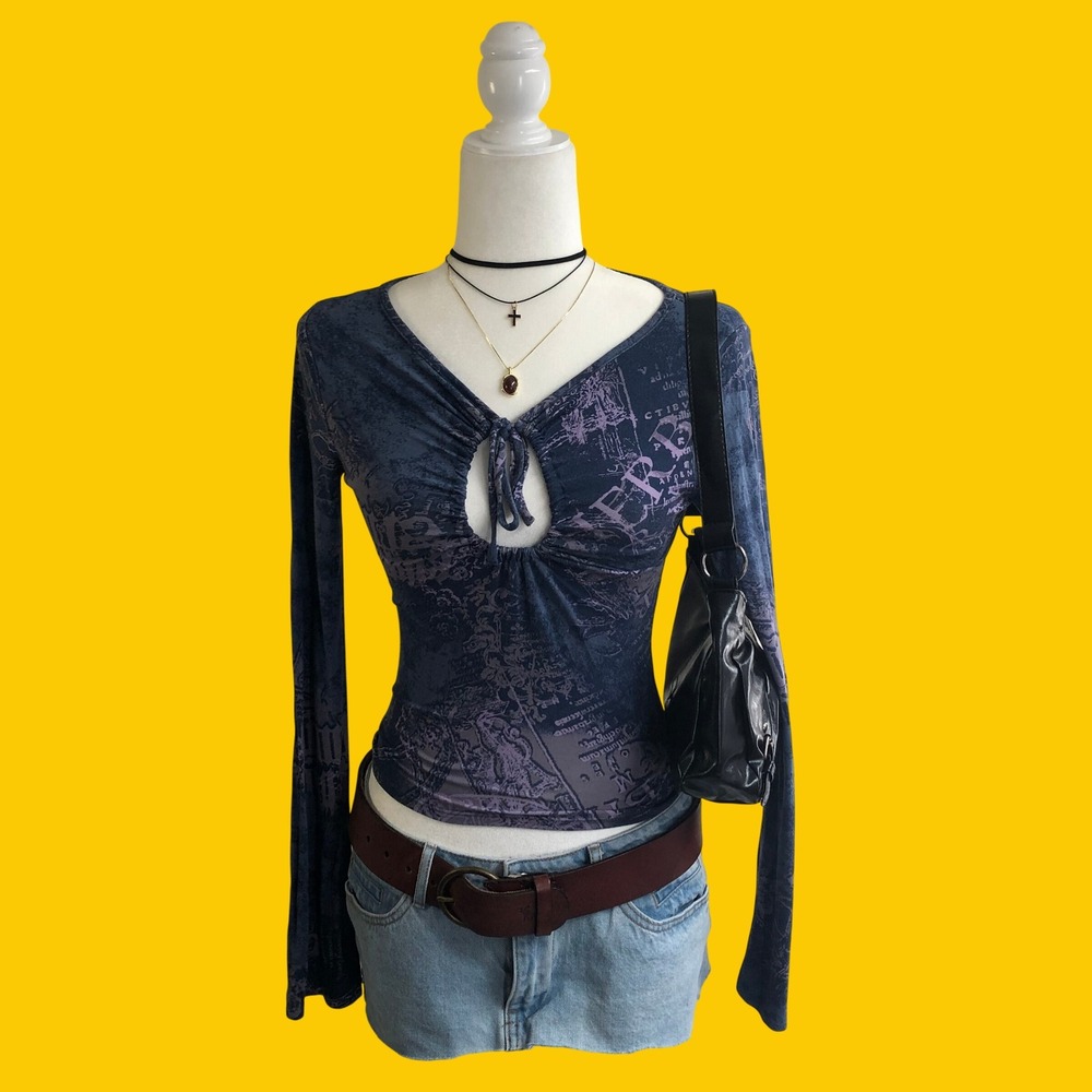 Urban Outfitters Y2K Purple Graphic Keyhole Bell Sleeve Grunge Top Womens Small